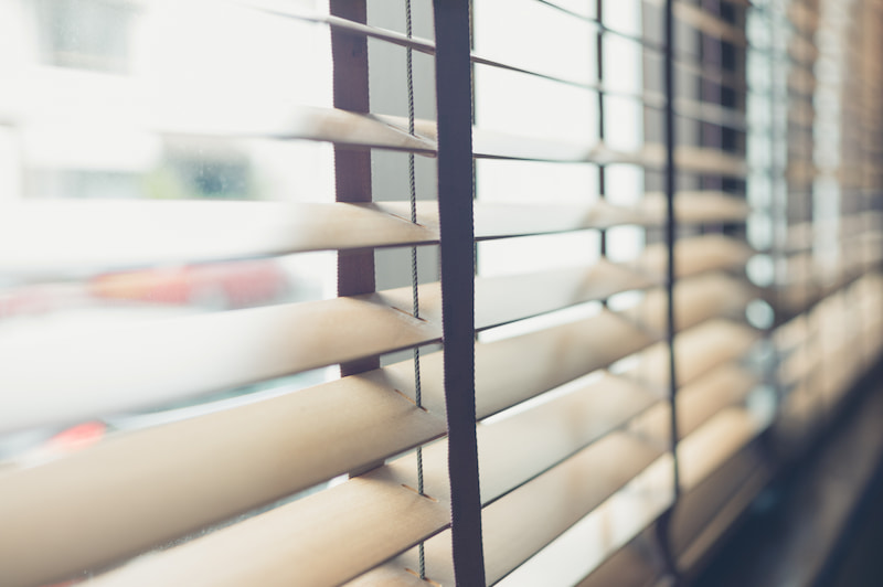 3 Benefits of Faux Wood Blinds